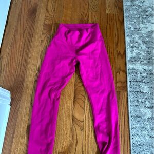 - lulu leggings